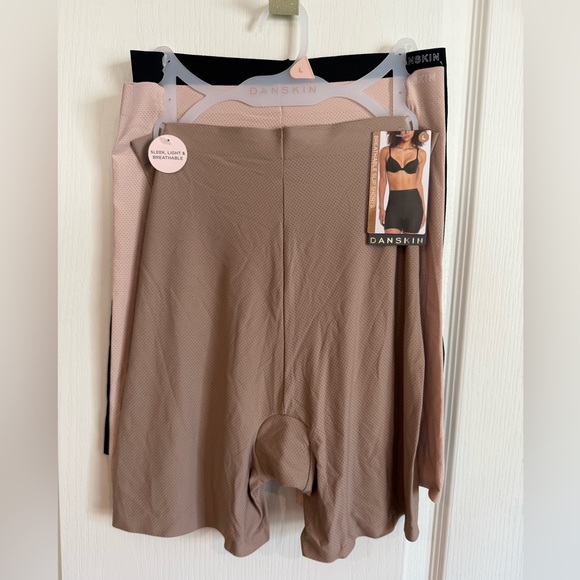 Danskin Black and Tan Breathable Slip Shorts - Picture 1 of 3